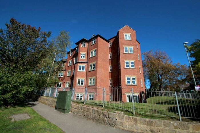 2 Bedroom Flat To Rent In Falkland Mount, Leeds, West Yorkshire, Uk, LS17