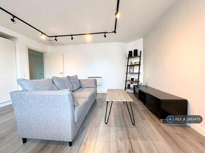 2 Bedroom Flat To Rent In Murray Grove, London, N1
