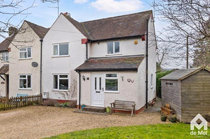 4 Bedroom Semi-Detached House For Sale In Church Row, Gretton, GL54