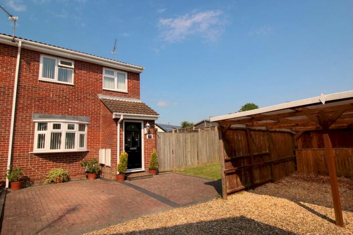 3 Bedroom Semi-Detached House To Rent In Place Crescent, Waterlooville, Hampshire, PO7