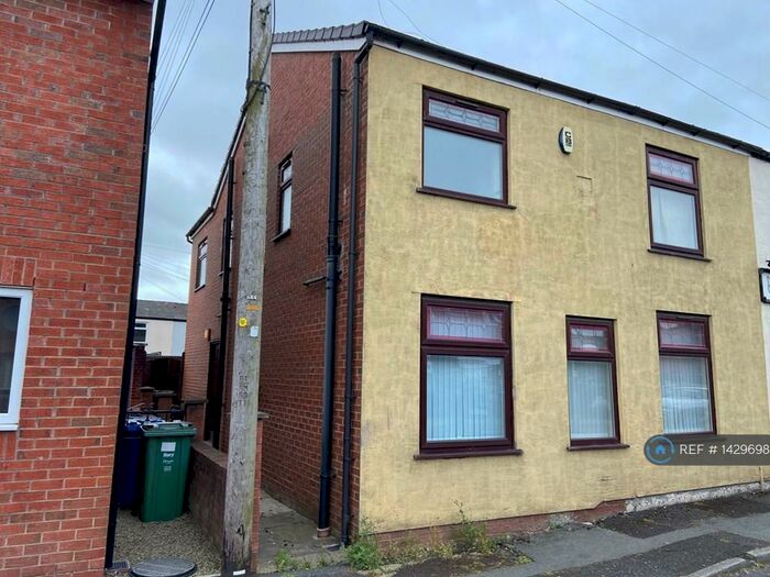 3 Bedroom Semi-Detached House To Rent In Hampson Street, Radcliffe, Manchester, M26