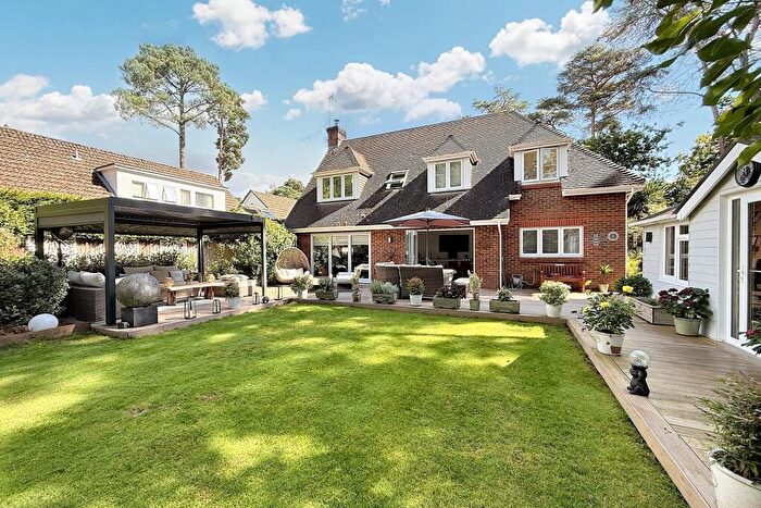 5 Bedroom Detached House For Sale In Ferndown, BH22