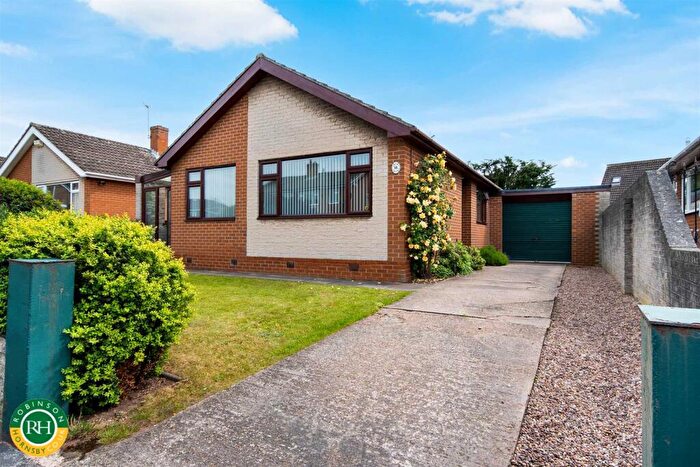 3 Bedroom Bungalow For Sale In Russell Avenue, Harworth, Doncaster, DN11
