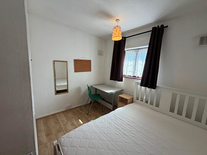 1 Bedroom End Of Terrace House To Rent In Sir Henry Parkes, CV4