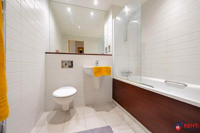 2 Bedroom Flat To Rent In West Wear Street, Sunderland, SR1