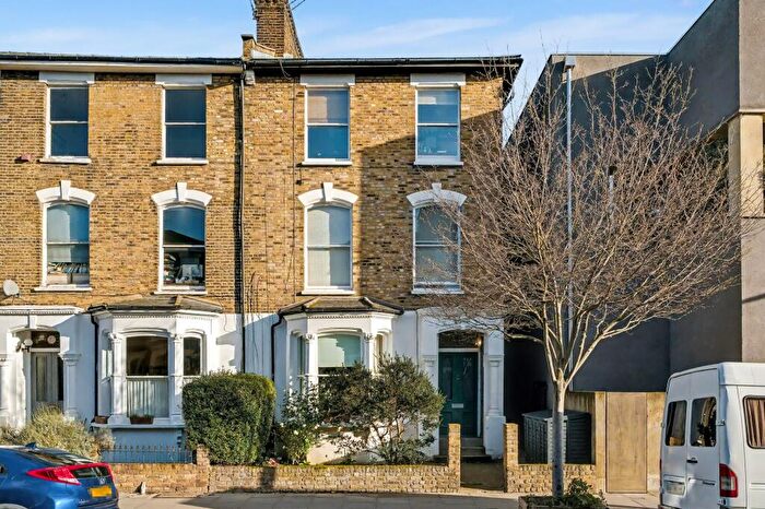 2 Bedroom Flat For Sale In Wilberforce Road, London, N4