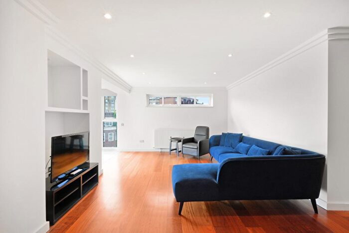 3 Bedroom Flat To Rent In The Polygon, Avenue Road, NW8