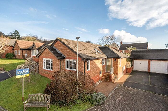 2 Bedroom Detached Bungalow For Sale In Southbrook Road, Bovey Tracey, Newton Abbot, Devon, TQ13