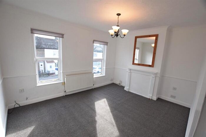 1 Bedroom Flat To Rent In London Road, Grays, RM17