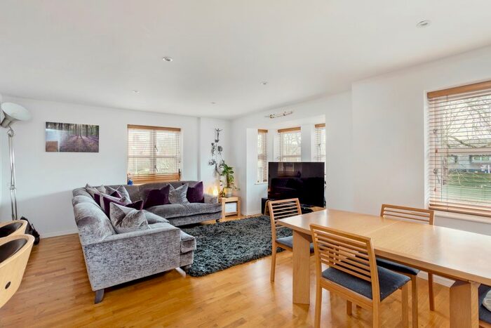 2 Bedroom Flat To Rent In St. Leonards Road, Windsor, SL4