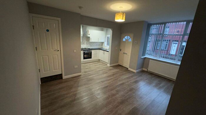 3 Bedroom Terraced House To Rent In Broughton Avenue, Leeds, LS9