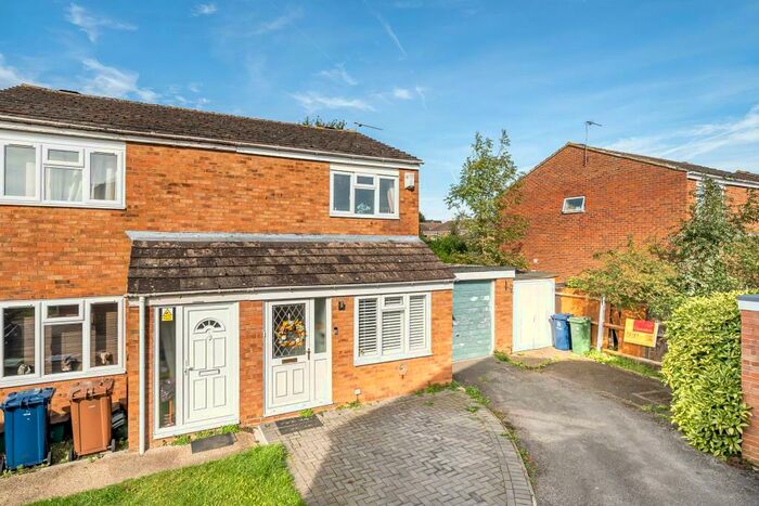 2 Bedroom End Of Terrace House To Rent In Fletcher Road, East Oxford, OX4