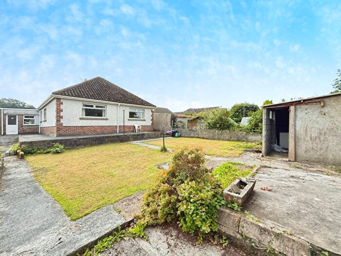 3 Bedroom Detached Bungalow For Sale In Glynhir Road, Pontarddulais, Swansea, West Glamorgan, SA4