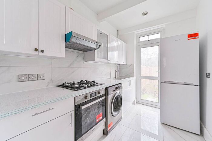 4 Bedroom Terraced House To Rent In Sherwood Avenue, Streatham Vale, London, SW16