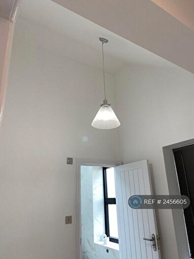2 Bedroom Detached House To Rent In Winslow Grove, London, E4
