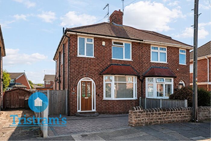 3 Bedroom Semi-Detached House For Sale In East Crescent, Beeston, NG9