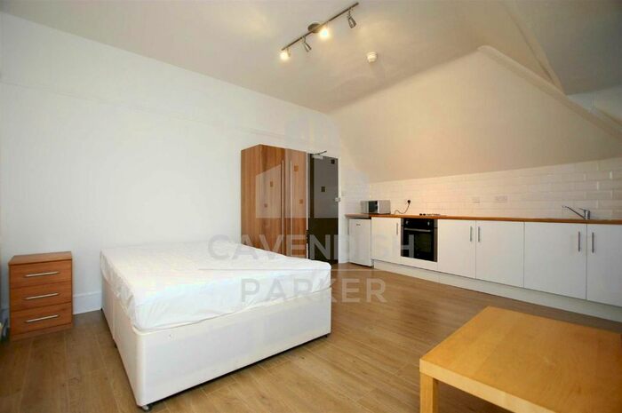 Studio To Rent In Princes Avenue, Muswell Hill, London, N10
