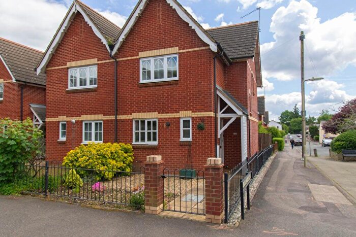 3 Bedroom End Of Terrace House To Rent In Albert Street, Fleet, GU51
