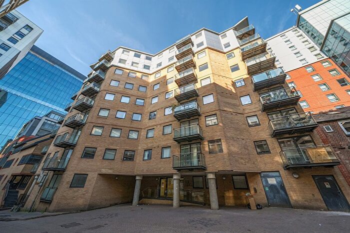 2 Bedroom Flat To Rent In Projection West, Reading, RG1