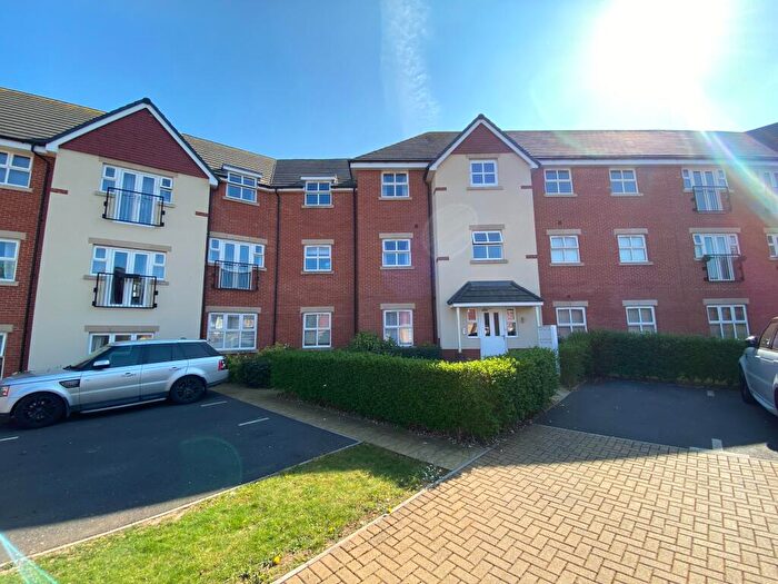 2 Bedroom Flat To Rent In Draper Close, Augusta Park, Andover, SP11