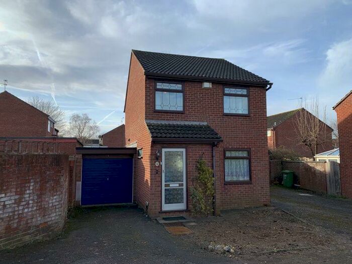 3 Bedroom Detached House To Rent In Buckingham Drive, Bristol, BS34