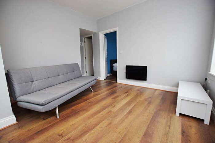 1 Bedroom Flat To Rent In Delapre Street, Far Cotton, Northampton, NN4