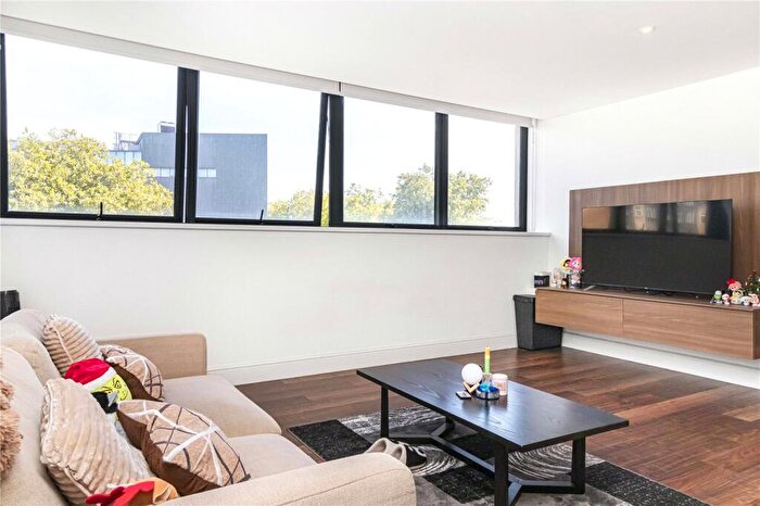 1 Bedroom Apartment To Rent In Finchley Road, London, NW3