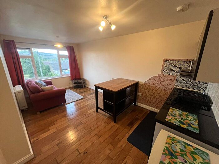 1 Bedroom Apartment For Sale In Weavers Brook, Ovenden, Halifax, HX2