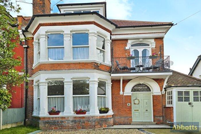 6 Bedroom Property To Rent In Ditton Court Road, Westcliff-On-Sea, SS0