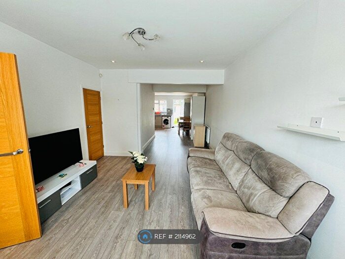 2 Bedroom Terraced House To Rent In Warwick Crescent, Hayes, UB4