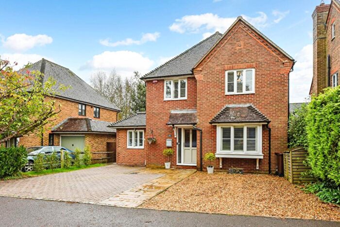 4 Bedroom Detached House For Sale In Penrose Way, Four Marks, Alton, Hampshire, GU34