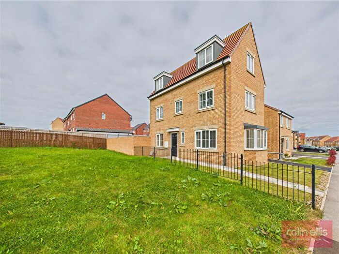 4 Bedroom Detached House For Sale In Sheild Way, Eastfield, YO11