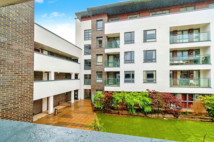 1 Bedroom Flat For Sale In College Street, Southampton, Hampshire, SO14