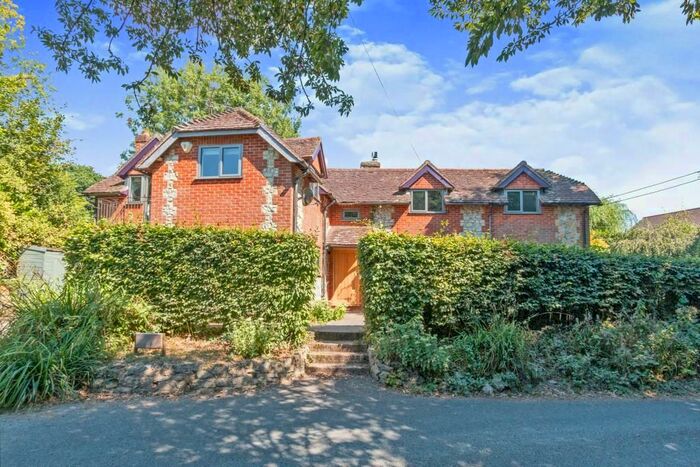 4 Bedroom Detached House To Rent In The Street, Binsted, Alton, GU34