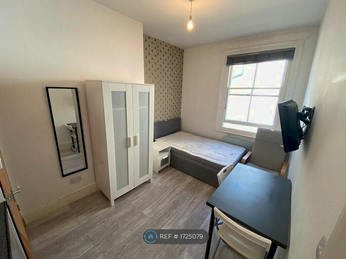 Studio To Rent In Norfolk Square, Brighton, BN1