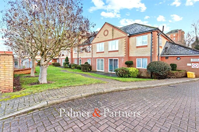 2 Bedroom Apartment For Sale In Exeter Drive, Colchester, Essex, CO1