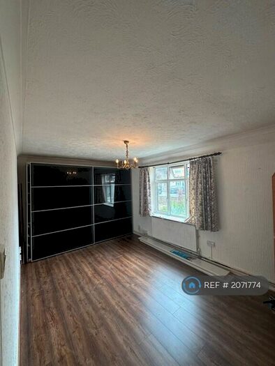 2 Bedroom Flat To Rent In Mayesbrook Road, Essex, IG3