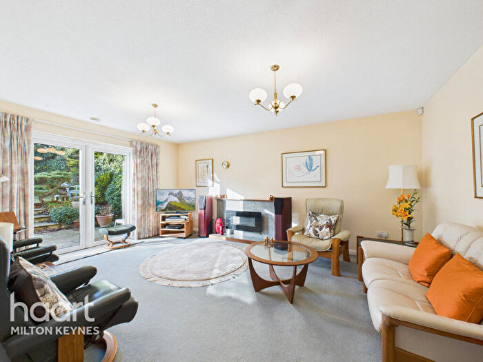 4 Bedroom Detached House For Sale In Symington Court, Shenley Lodge, MK5