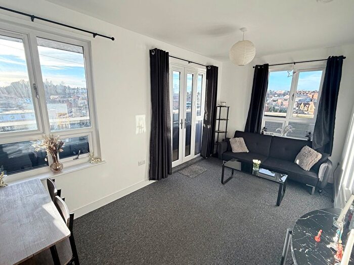 1 Bedroom Flat To Rent In Newton Road, Yeovil, BA20