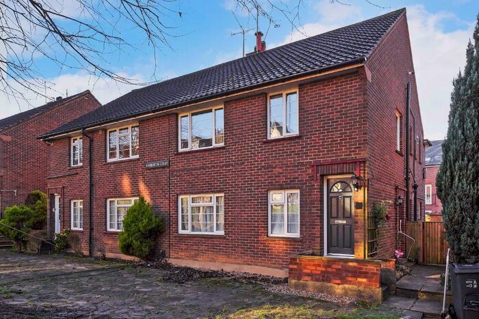 2 Bedroom Maisonette To Rent In Croham Road, South Croydon CR2