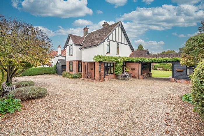 3 Bedroom Detached House For Sale In Thorpe St Andrew, Norwich, NR7