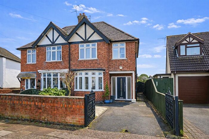 3 Bedroom Semi Detached House For Sale In Byron Avenue, Long Eaton, NG10