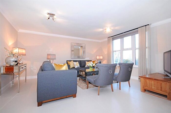 3 Bedroom Apartment To Rent In St. Johns Wood Park, London, NW8