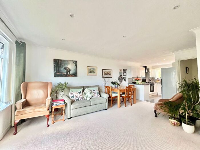 3 Bedroom Town House For Sale In Broadsands Court, Paignton, TQ4