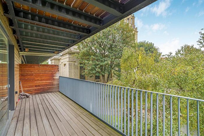 1 Bedroom Flat For Sale In St. James's Road, London, SE16