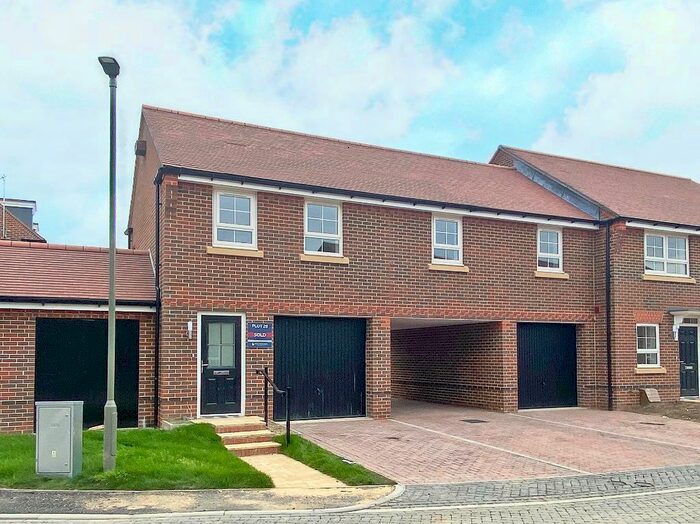 2 Bedroom Maisonette To Rent In Blackburne Way, Kilners Grange, Tongham, GU10