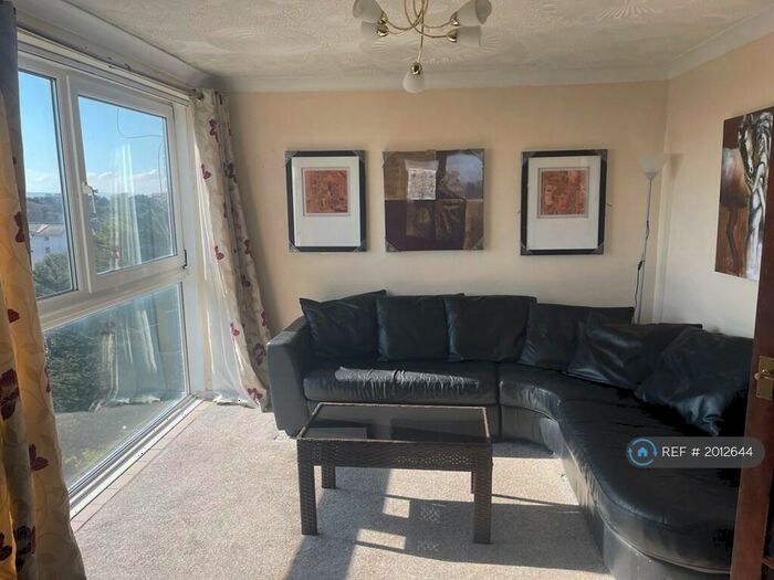 2 Bedroom Flat To Rent In Hartley Down, Bournemouth, BH1