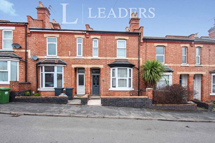 4 Bedroom House To Rent In Llewellyn Road, CV31