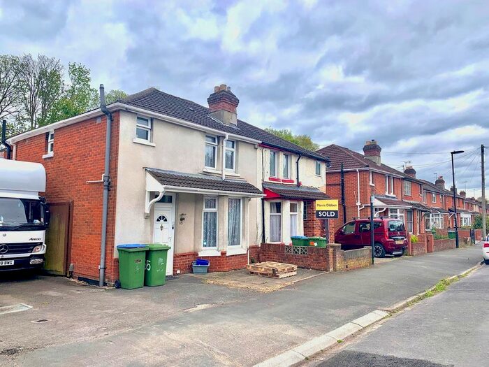 3 Bedroom Semi-Detached House To Rent In Percy Road, Southampton, SO16