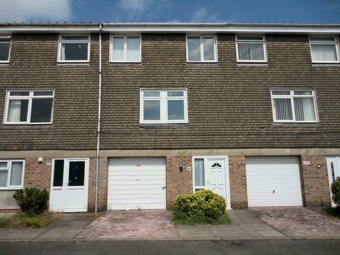 5 Bedroom House To Rent In Metchley Drive, Birmingham, B17